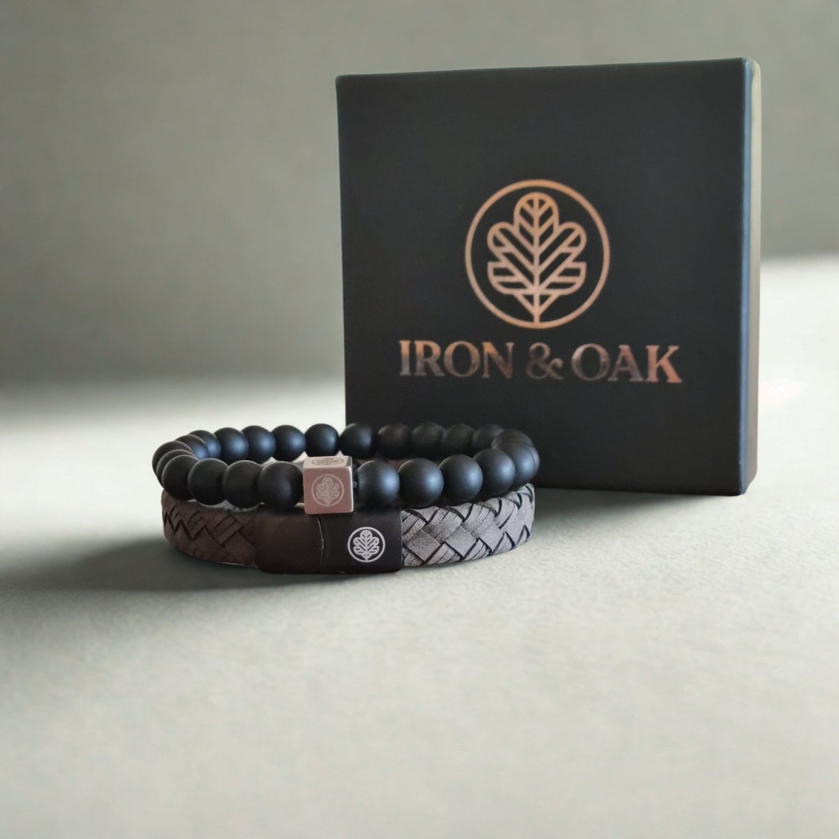 Dual Contrast Set - Iron & Oak Amsterdam